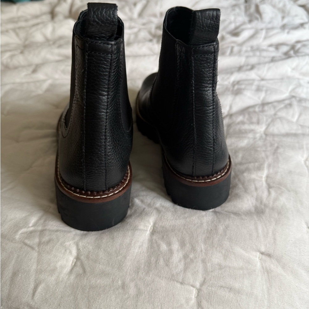Caslon Black Leather womens Chelsea boot 6.5 - Picture 4 of 8